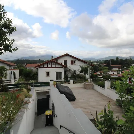 Oxter Baita Avec Les Cles De Saint Jean De Luz